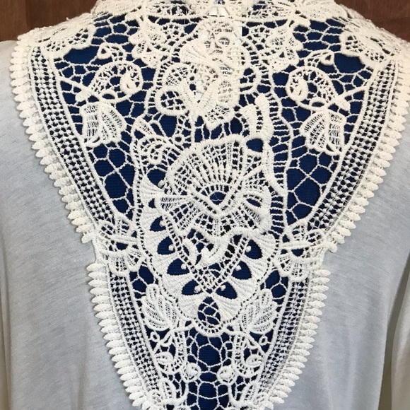 Lily White Top with Lace-Pattern on Back - Picture 6 of 7